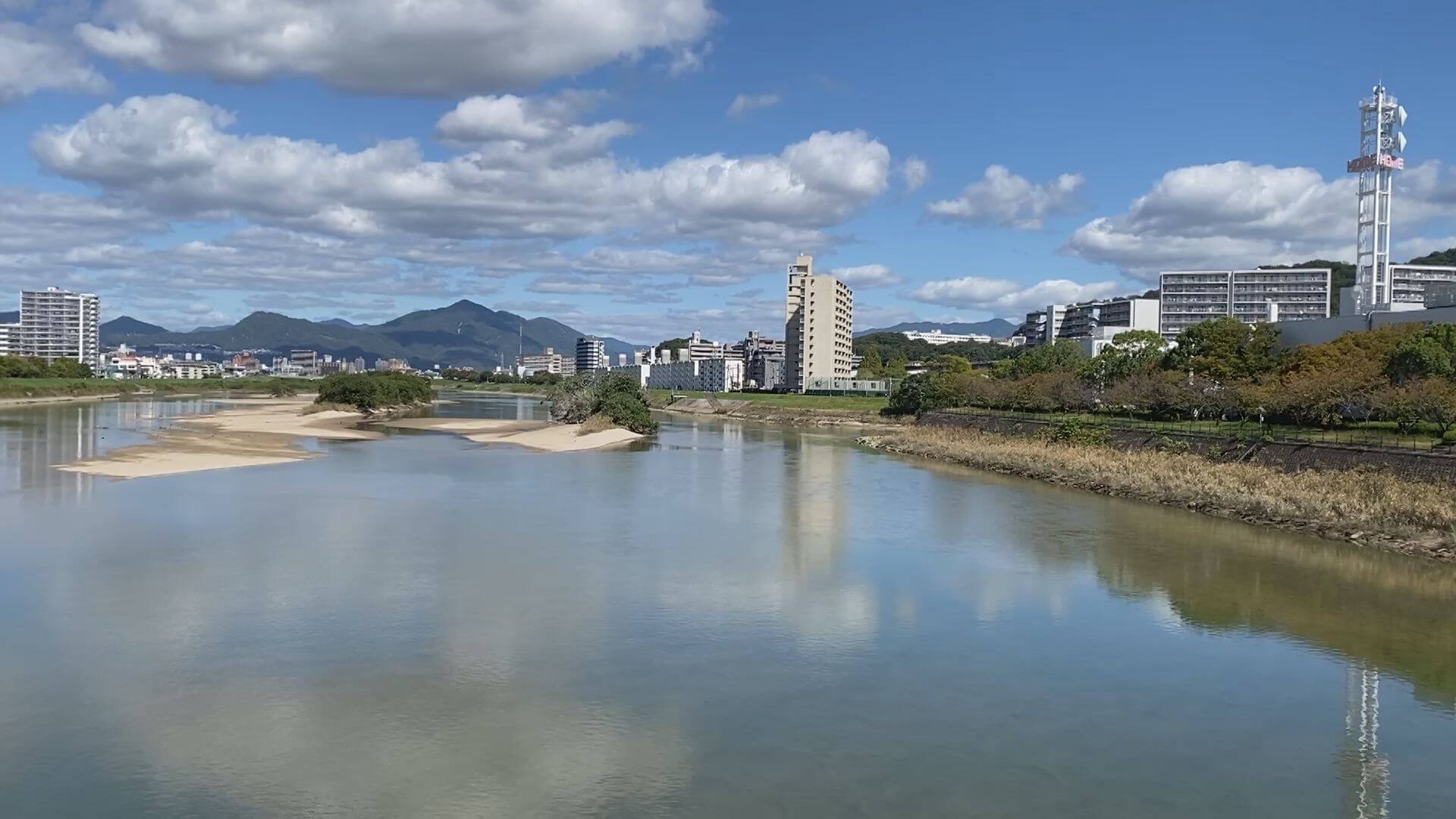 広島市の中心部を流れる旧太田川