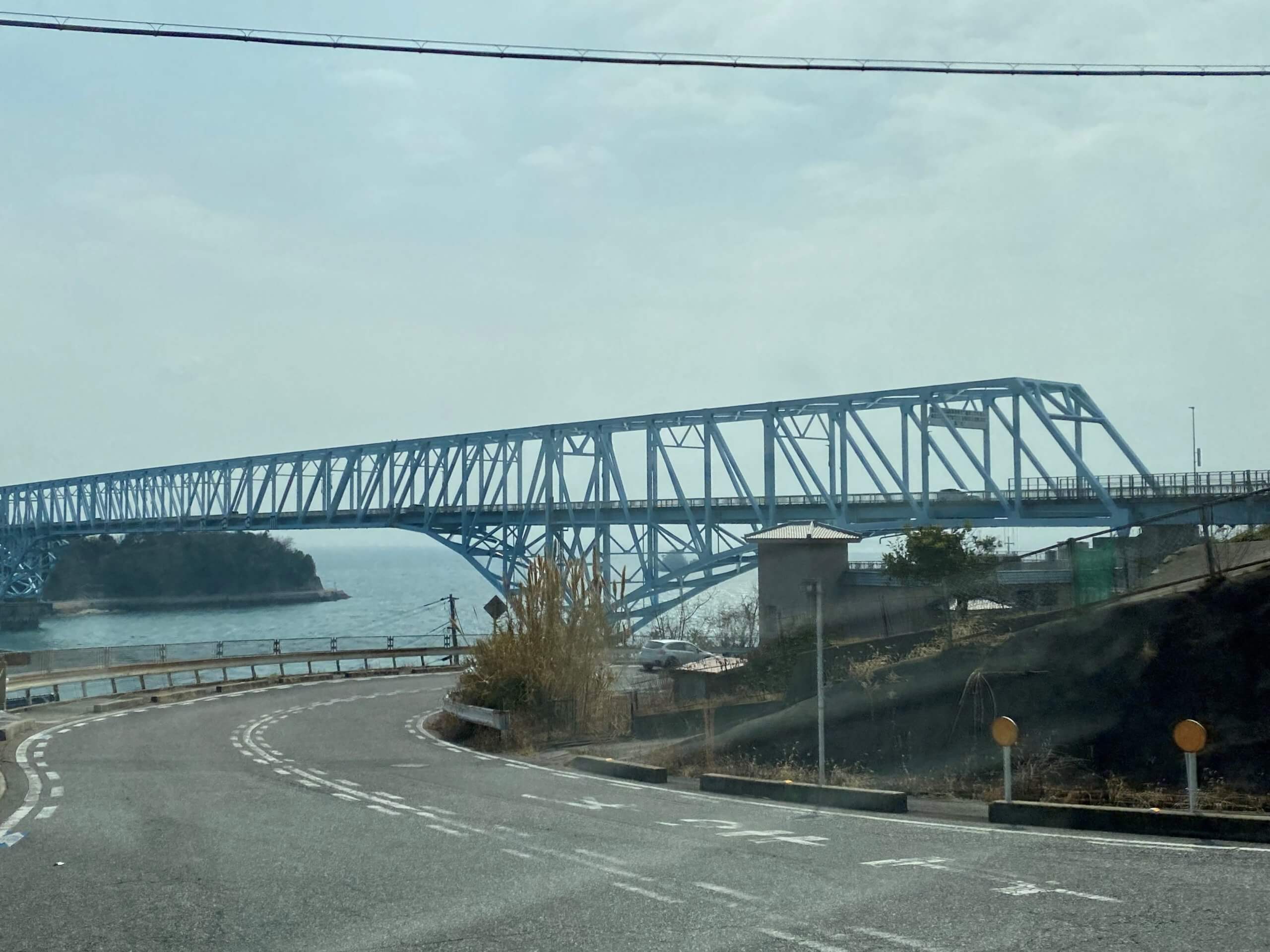下蒲刈島と上鎌苅島を結ぶ蒲刈大橋