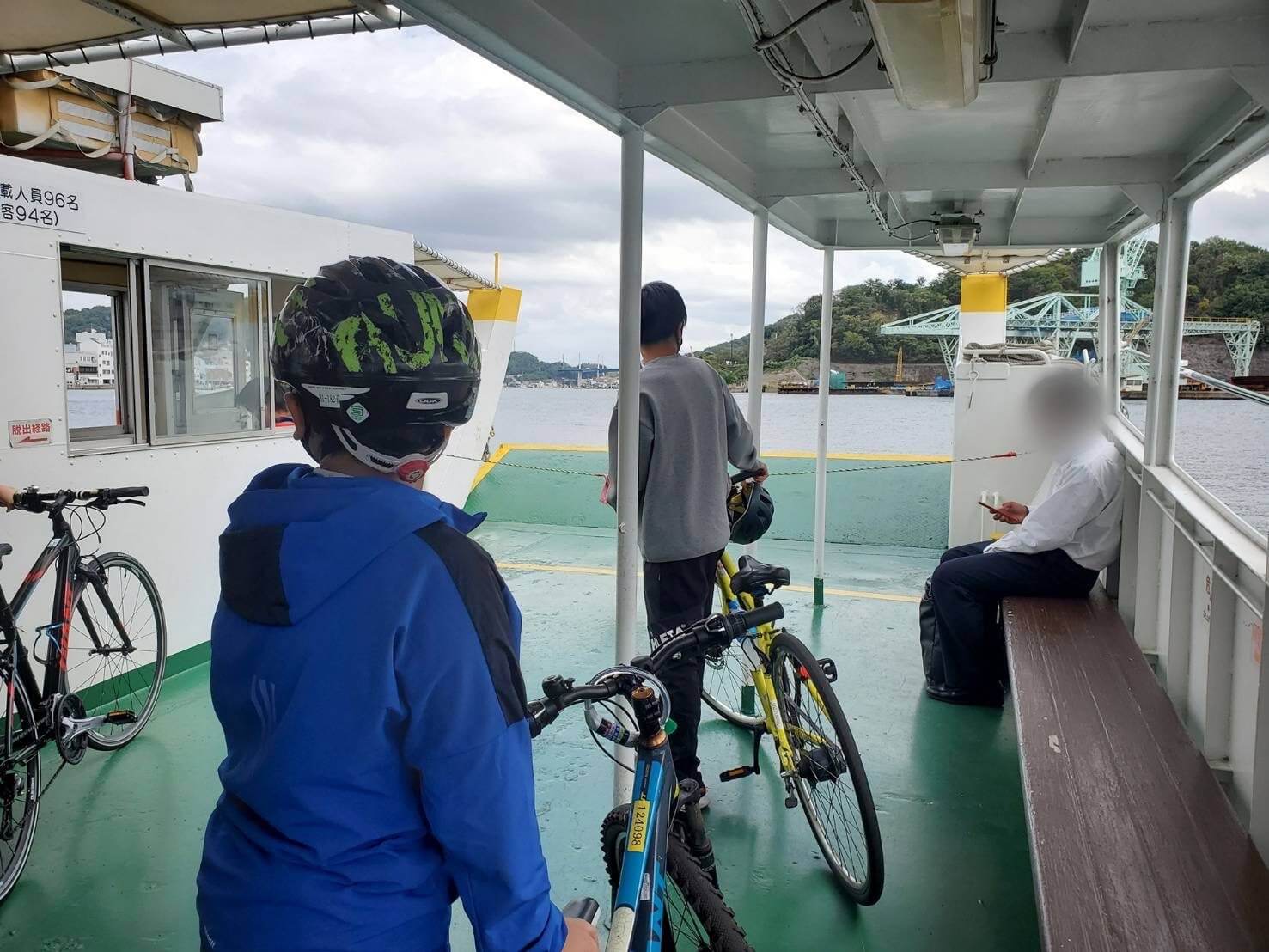 尾道～向島は約４分の船旅　自転車ごと乗船！