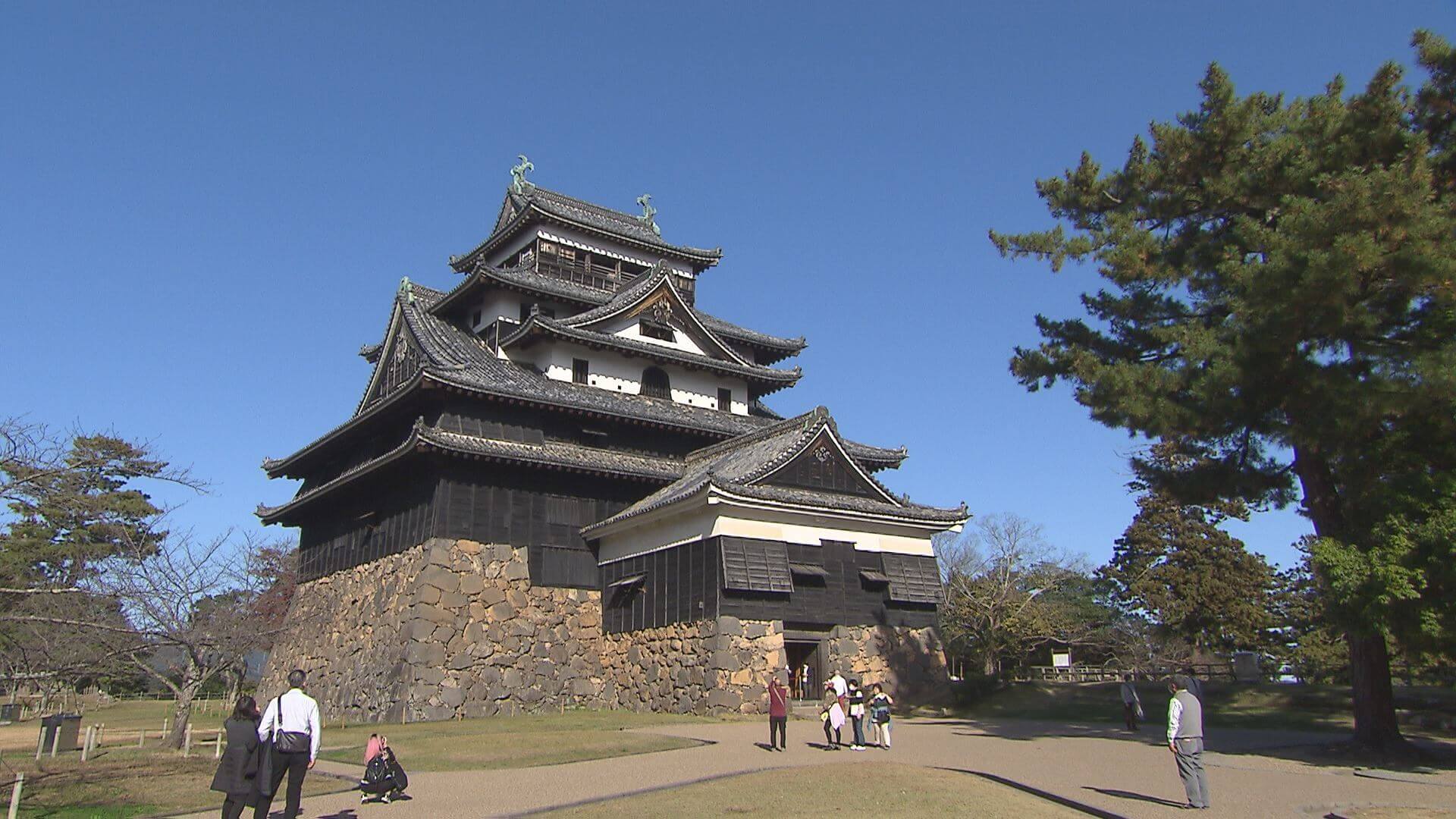国宝にも指定されている松江城