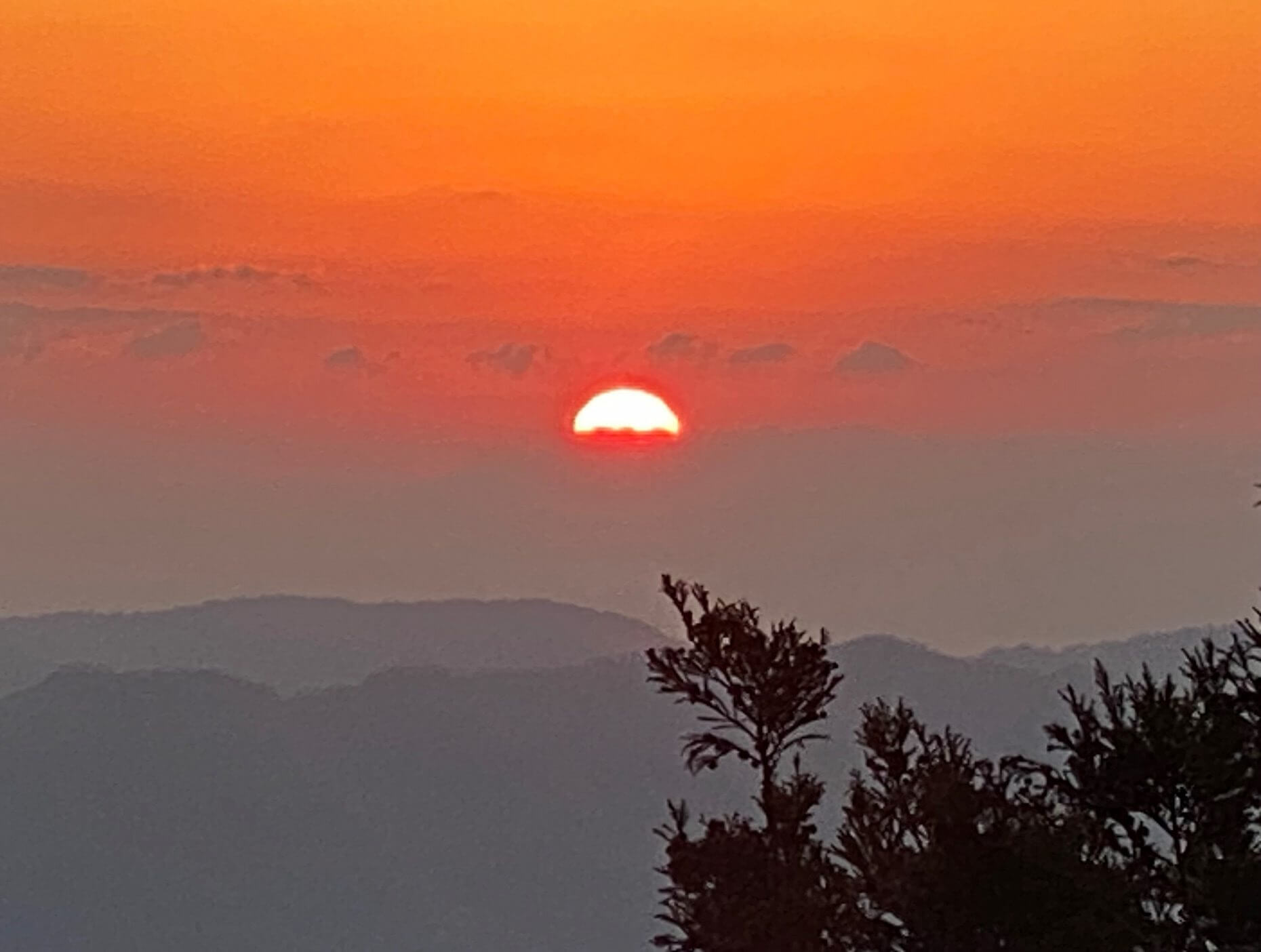 弥山の山頂から見た初日の出