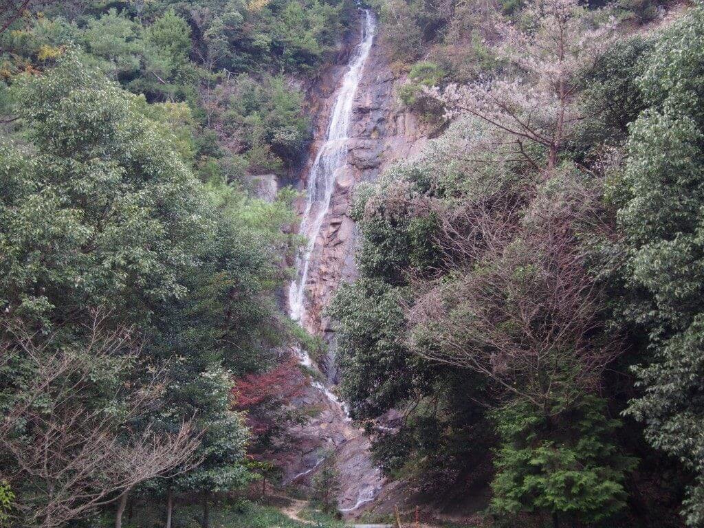 広島の川遊び・水遊びスポット：妹背の滝