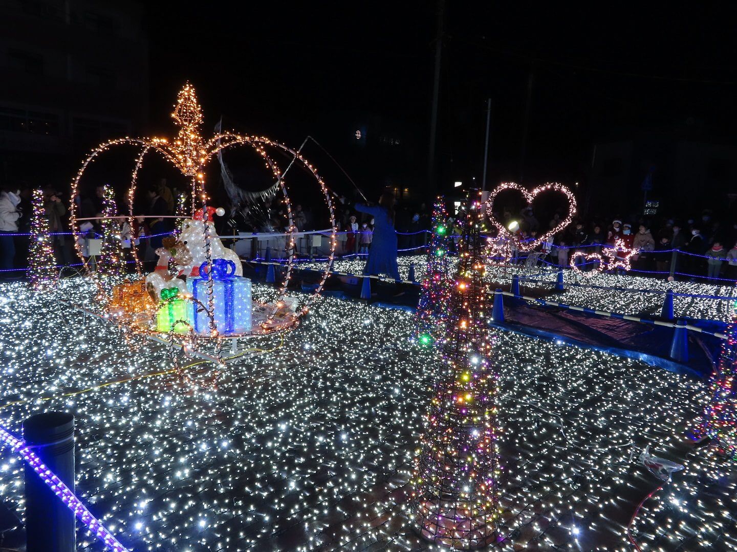 岩国駅前ツリー祭り