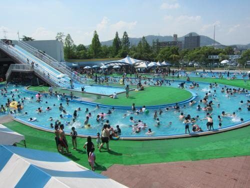 福山メモリアルパーク プール広場