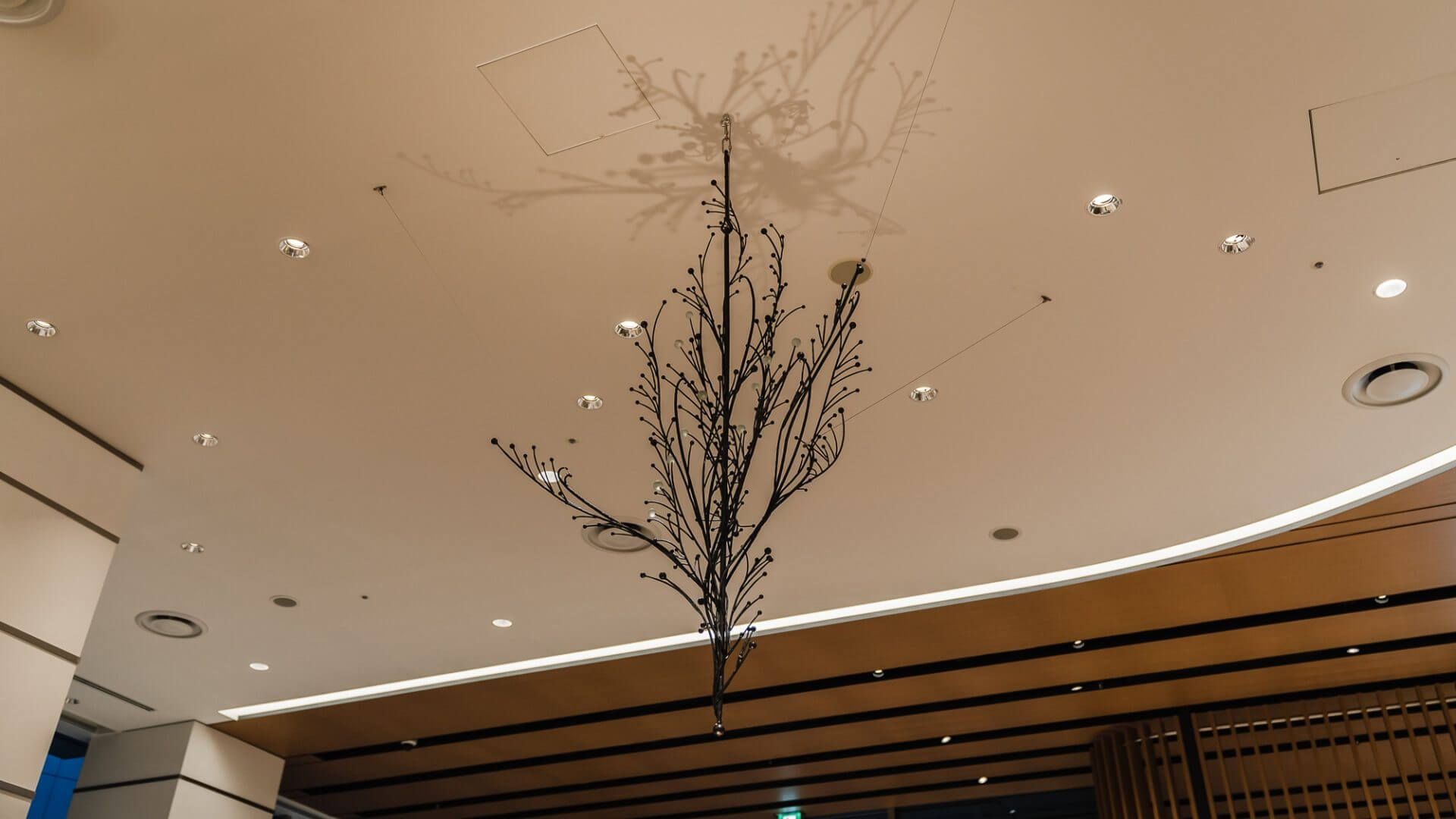 la forgerone decoration　ひろぎんホールディングス本社ビル1階のオブジェ