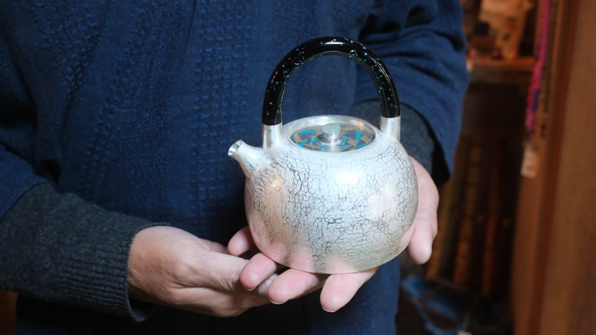 竹庵　銀のやかん