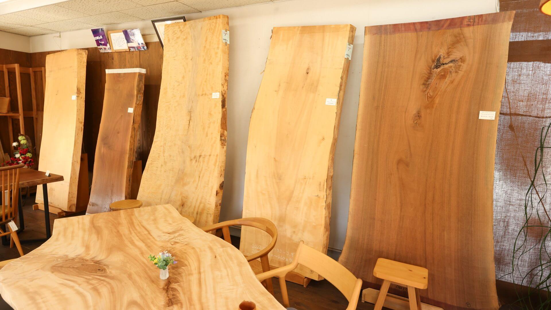 きくら　板が並んでいる様子