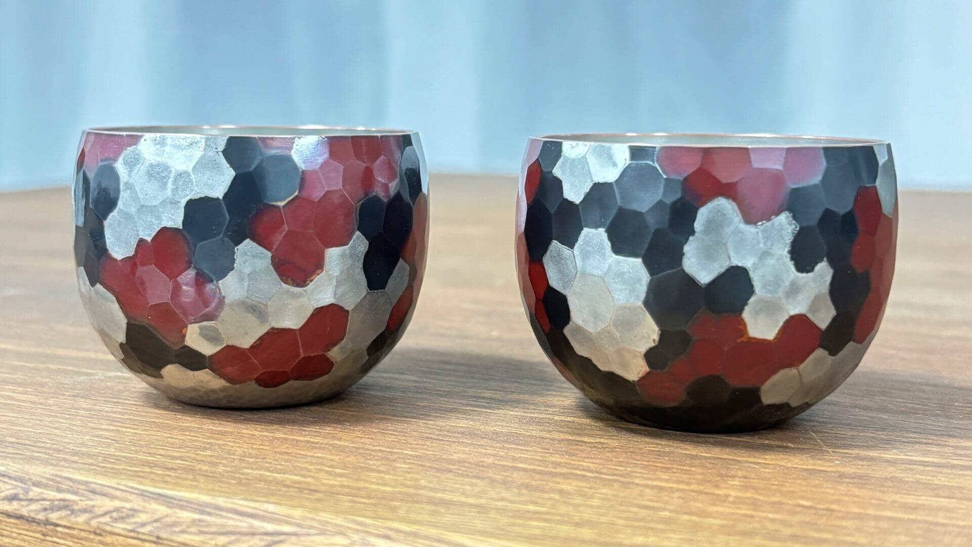 いゑもり　ニシキゴイの模様のぐい呑み