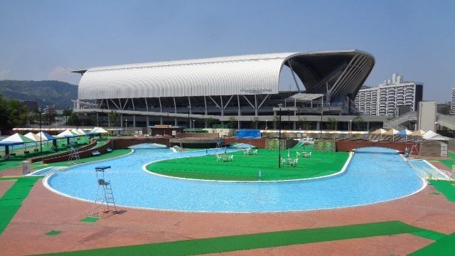 中央公園ファミリープール　流れるプール