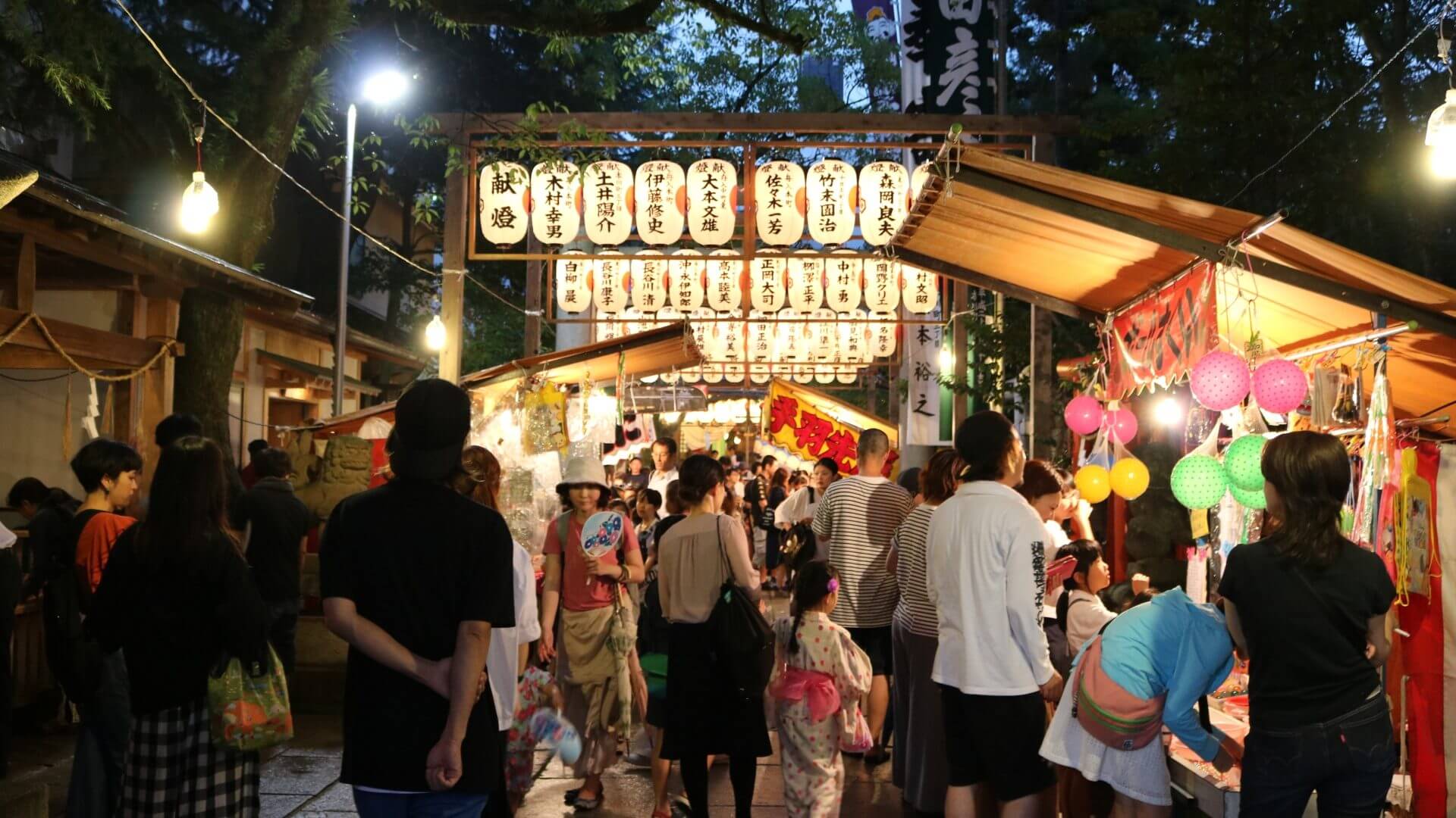 空鞘稲生神社　境内の様子