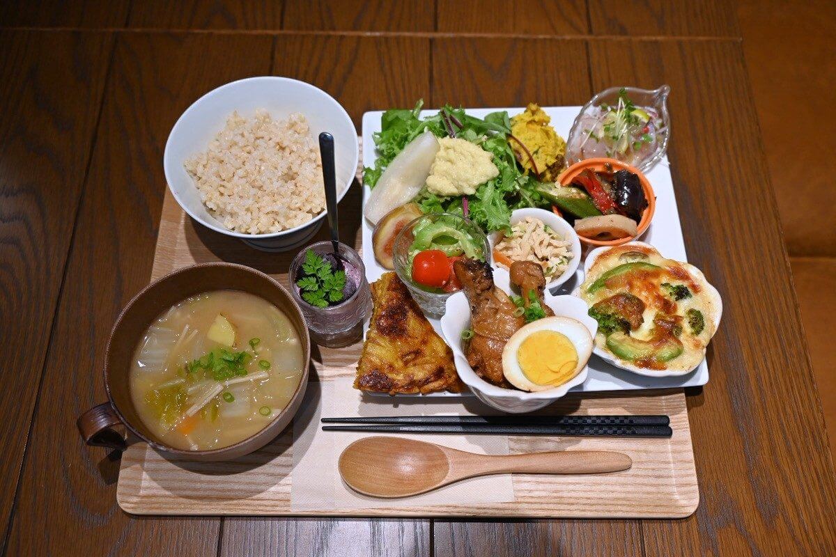 お菜プレート　1,400円（税込）